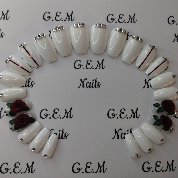 Press on nails (short coffin) - Picture 3 of 3